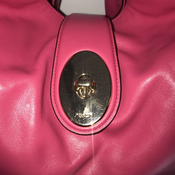 Coach Pink Leather Carlyle Shoulder Bag - Picture 3 of 8
